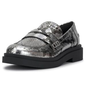 Jessica Simpson Womens Xuris Penny Loafer Chrome. Size 7